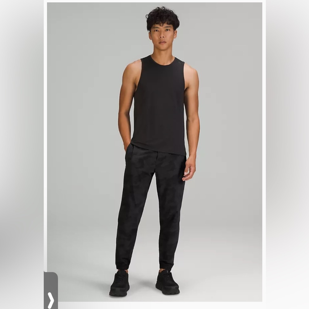Lululemon Mens Surge Jogger Camo Like New